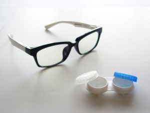 メガネとコンタクトの使い分け